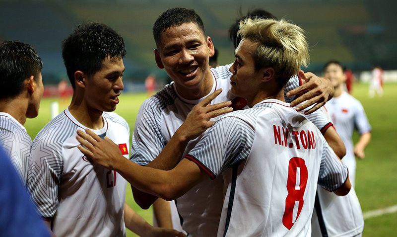 Niềm vui của các cầu thủ U23 Việt Nam với tấm vé bán kết lịch sử